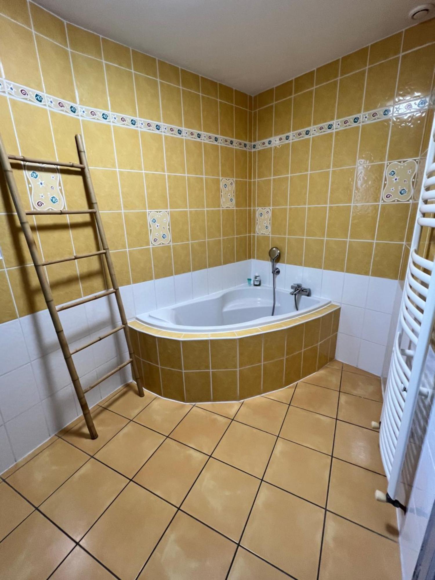 Chambres D'Hotes Chez Florence Montmerle-sur-Saone Ngoại thất bức ảnh
